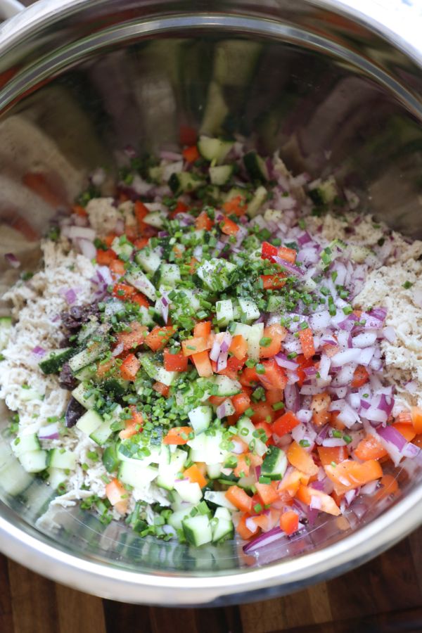 Easy Low Carb Greek Chicken Salad