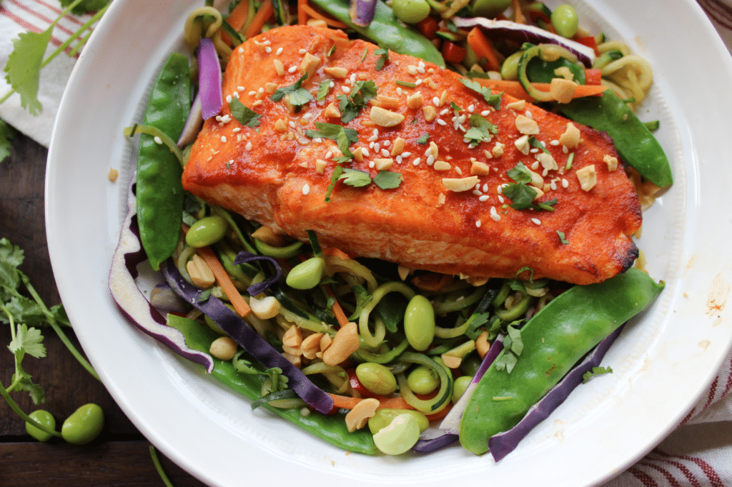 Sriracha Salmon Zoodle Bowls - Bonappeteach