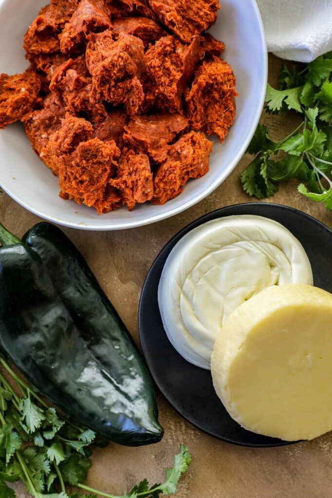 Queso Fundido Con Chorizo dip ingredients 