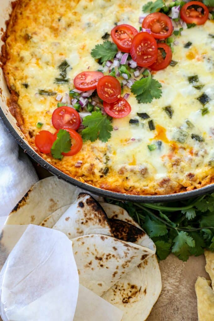 Queso Fundido Con Chorizo with flour tortillas 