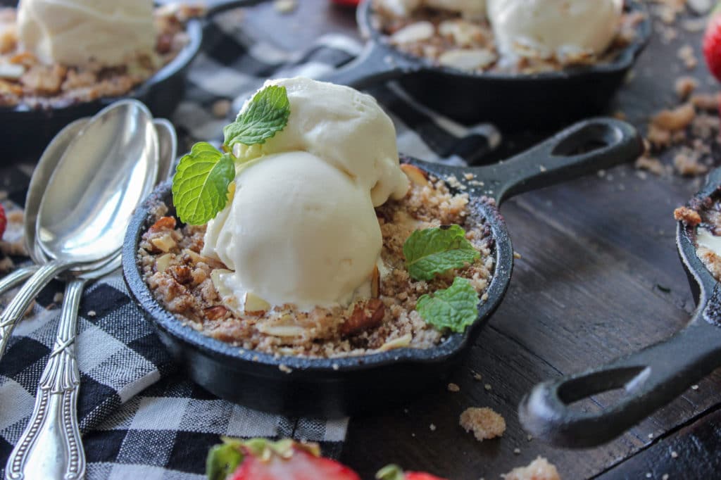 Easy Keto Berry Crisp