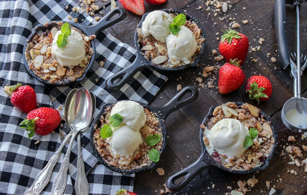 Easy Keto Berry Crisp