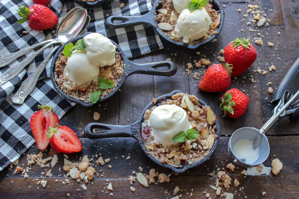 Easy Keto Berry Crisp