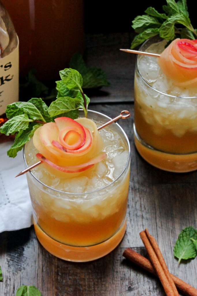 Apple cider whiskey smash