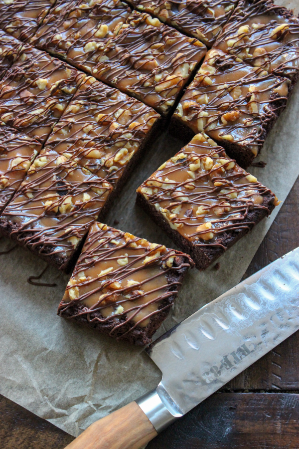 Easy Keto Turtle Brownies