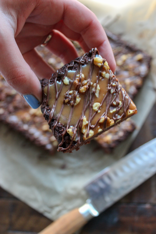 Easy Keto Turtle Brownies