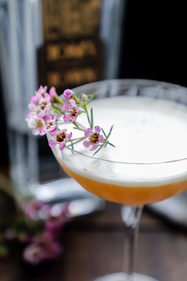 Earl Grey Gin Fizz Cocktail