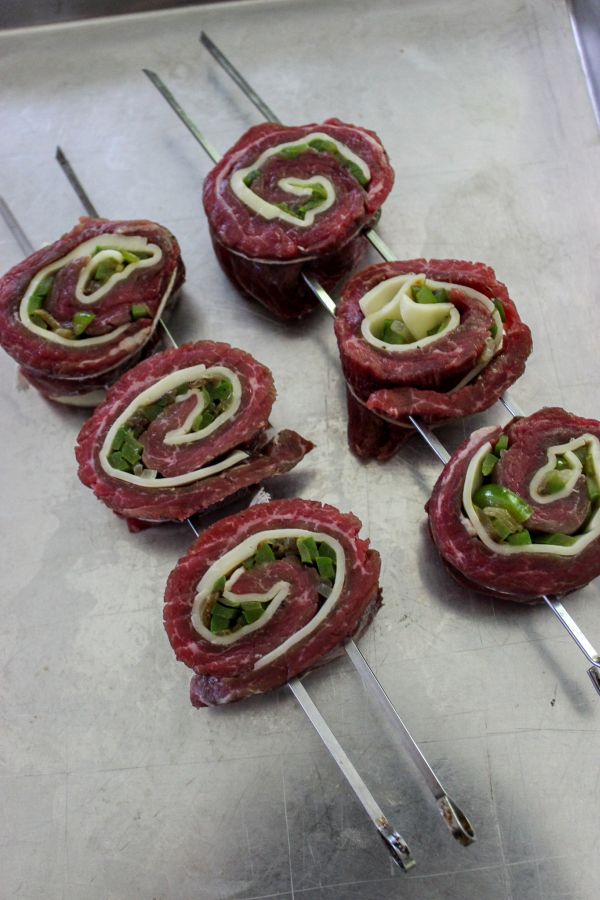 Keto Peppers and Provolone Flank Steak Pinwheels