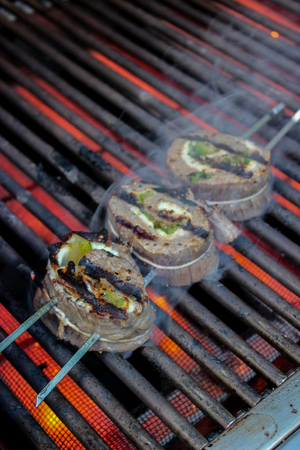 Keto Peppers and Provolone Flank Steak Pinwheels