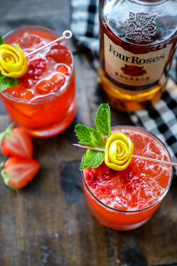 Strawberry Lemonade Keto Whiskey Smash