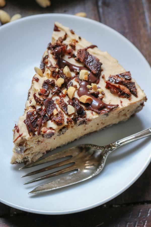 Easy Keto Chocolate Peanut Butter Pie with Keto Candied Bacon