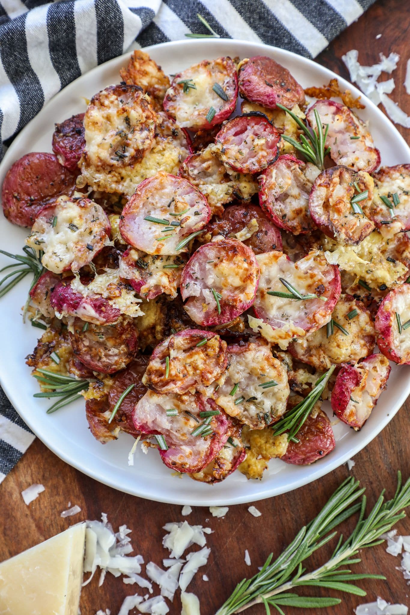 https://www.bonappeteach.com/wp-content/uploads/2019/10/Roasted-radishes-keto-smashed-radish-recipe-11.jpg