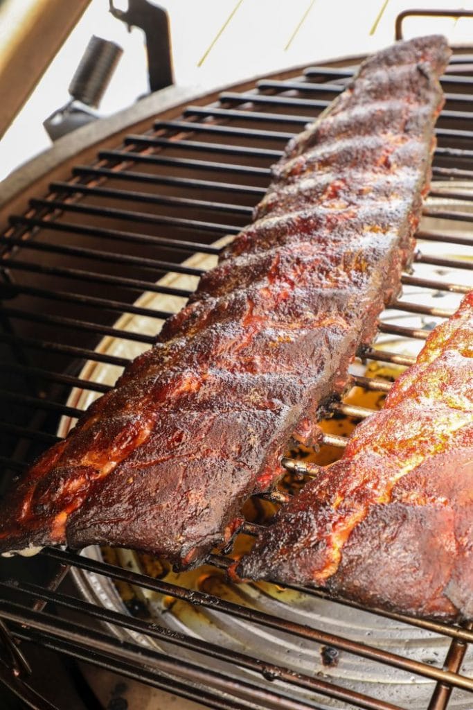 Unwrapped hot and fast ribs on the big green egg.