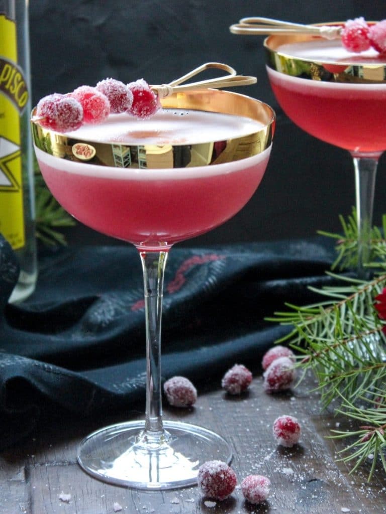 8 Festive Low Carb Holiday Cocktails