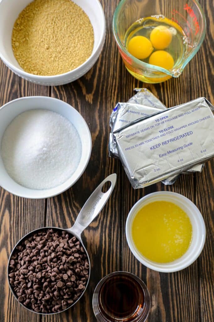 Chocolate Chip Cheesecake Recipe ingredients 