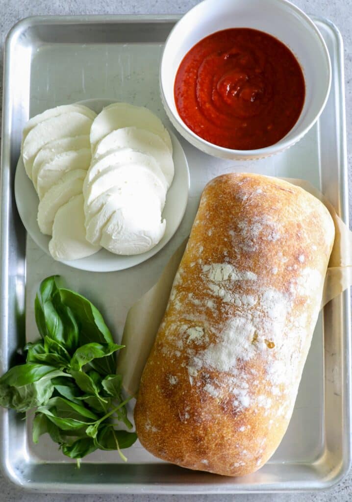 Ingredients for assembling the sandwich 
