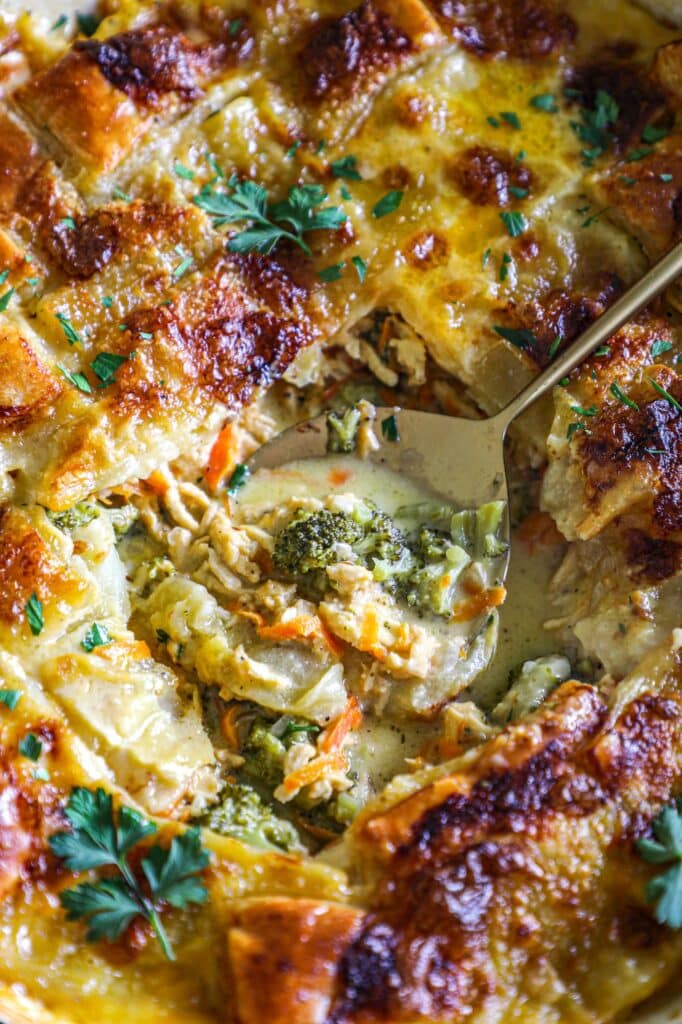 Broccoli Cheddar Chicken Pot Pie