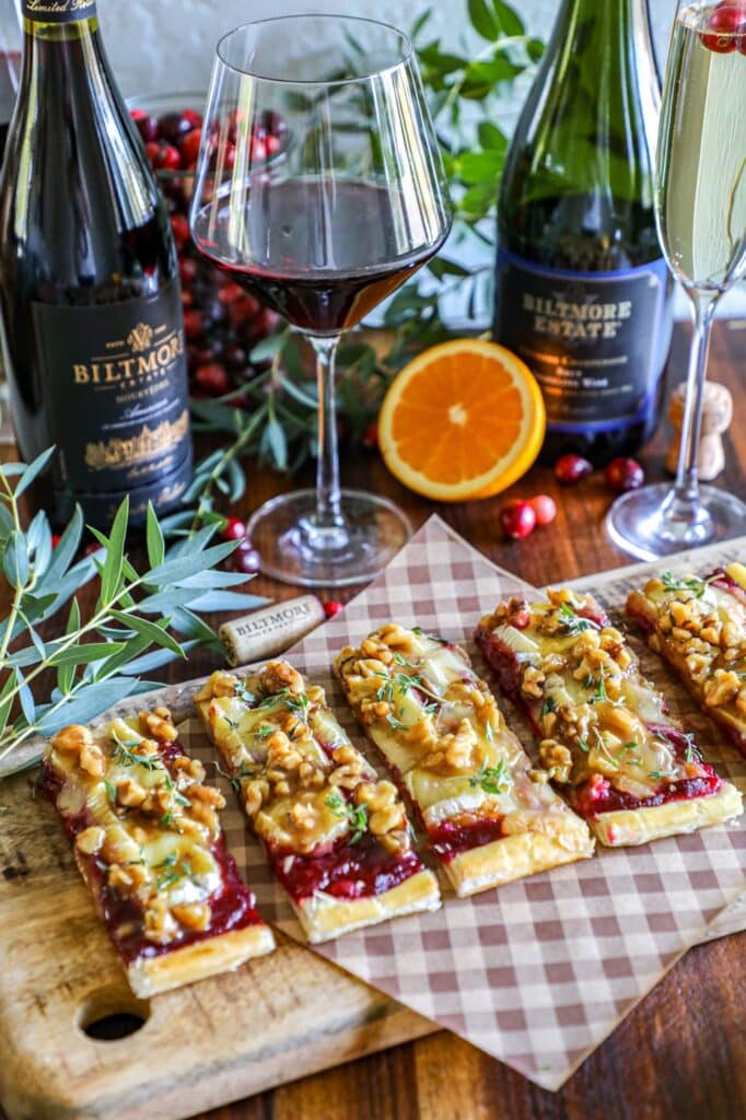 Red Wine Cranberry Brie Flatbread Recipe